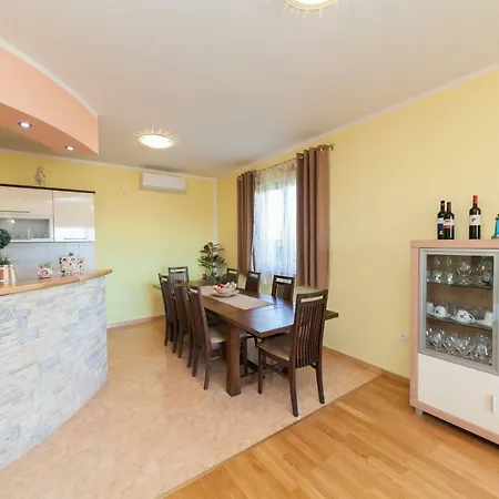 Antonio Holiday home Dracevac Ninski